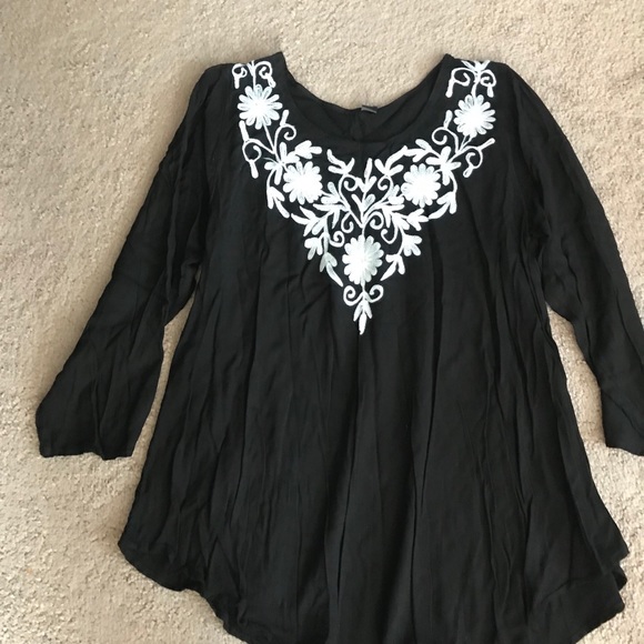 NWT. Sacred Threads Blouse. 218731 02. GR/PK - Picture 2 of 4